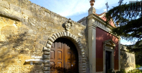 Saloni dipinti ad olio, chiesette e raffinati gazebo: a Bari è nascosto il mondo di Masseria Arbinetto